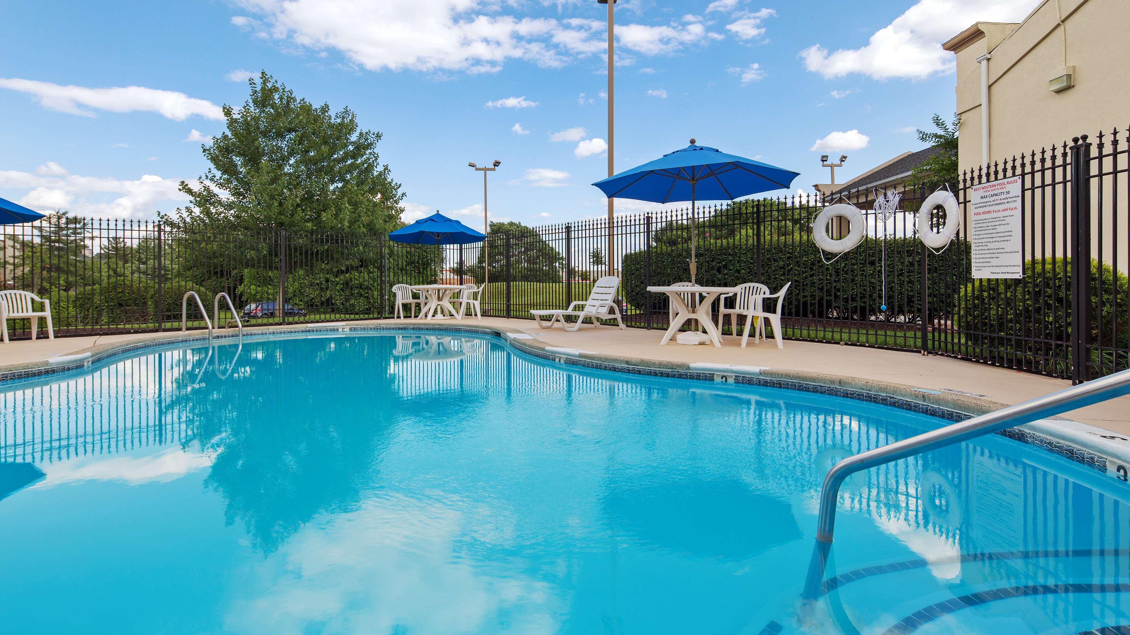 Best Western Historic Frederick Exterior photo